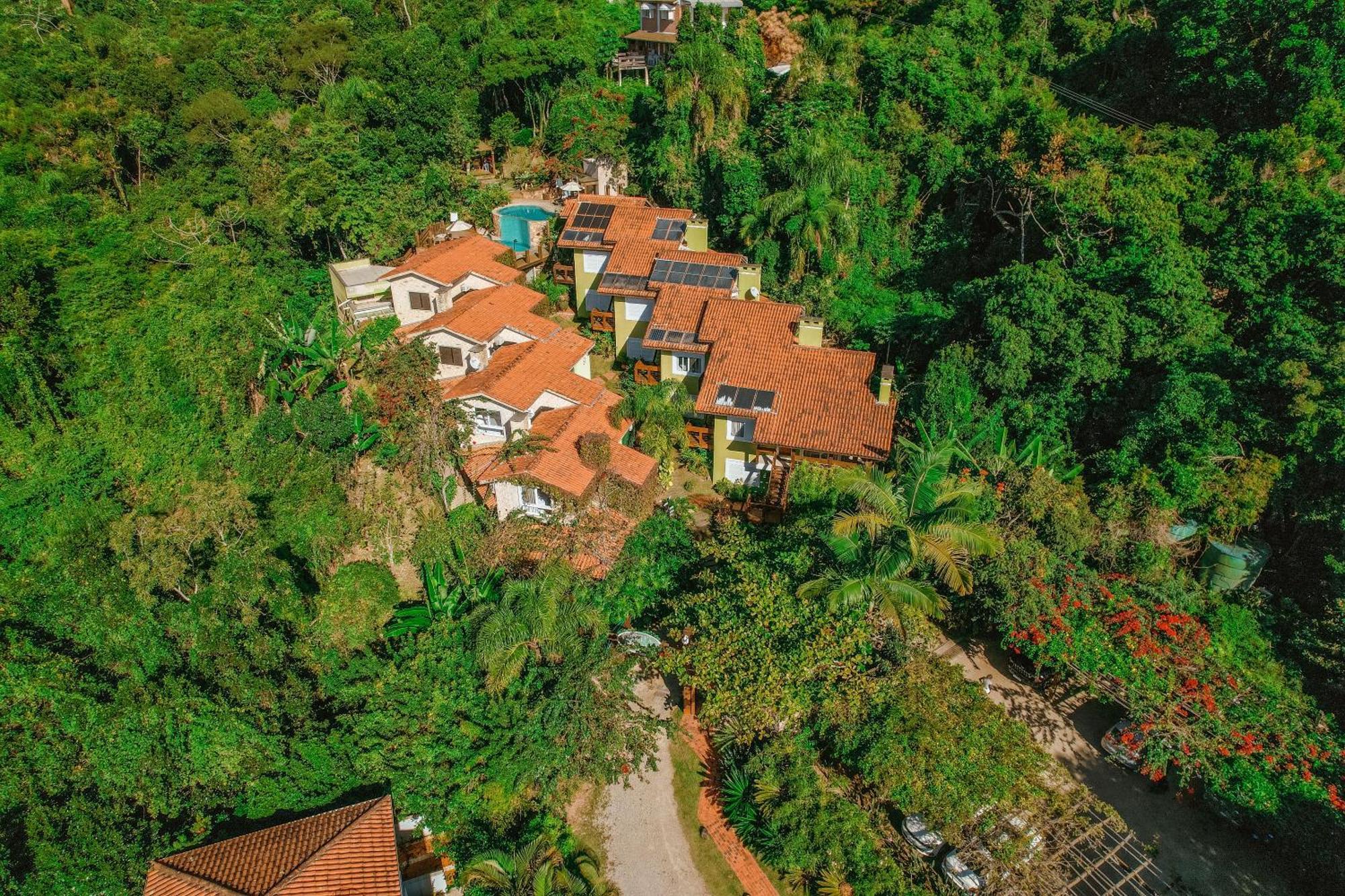 Pousada Vila Do Bosque Бомбиньяс Экстерьер фото